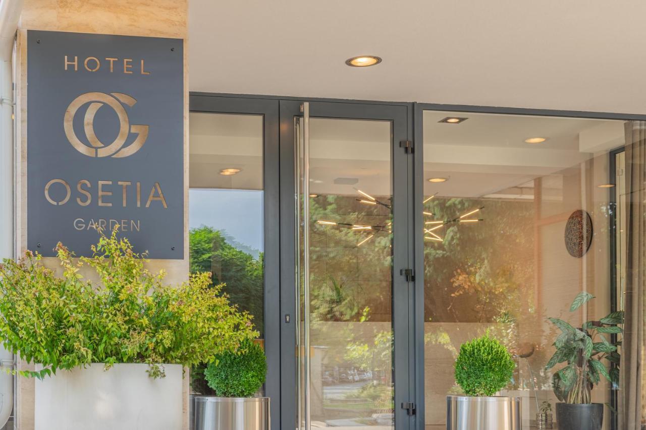 Hotel Osetia Garden Момчилград Екстер'єр фото