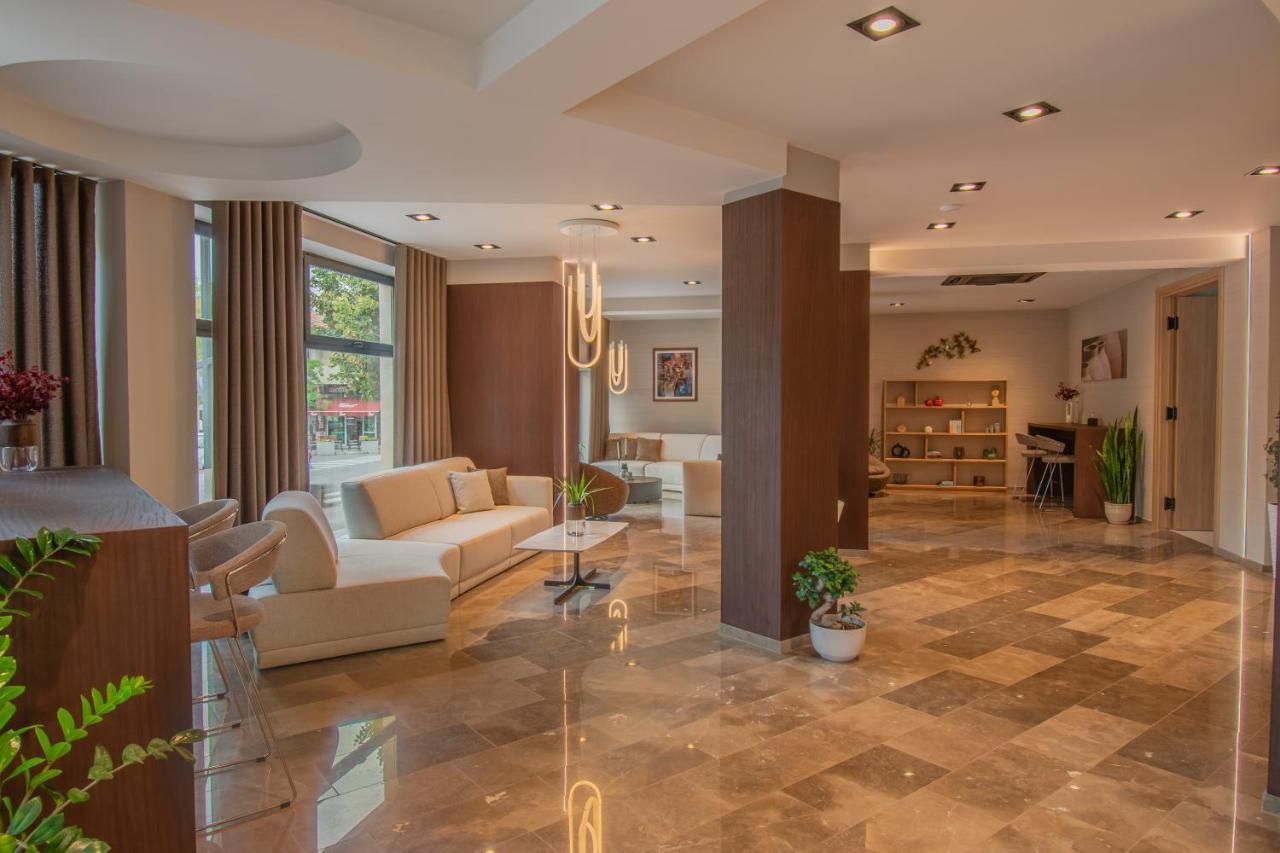 Hotel Osetia Garden Момчилград Екстер'єр фото